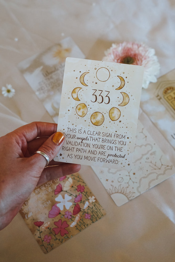Positive Guidance Oracle Cards – Pass Around The Smile